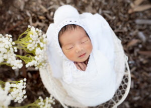 Read more about the article Outdoor San Diego Newborn Sessions Are Amazing Year Round.